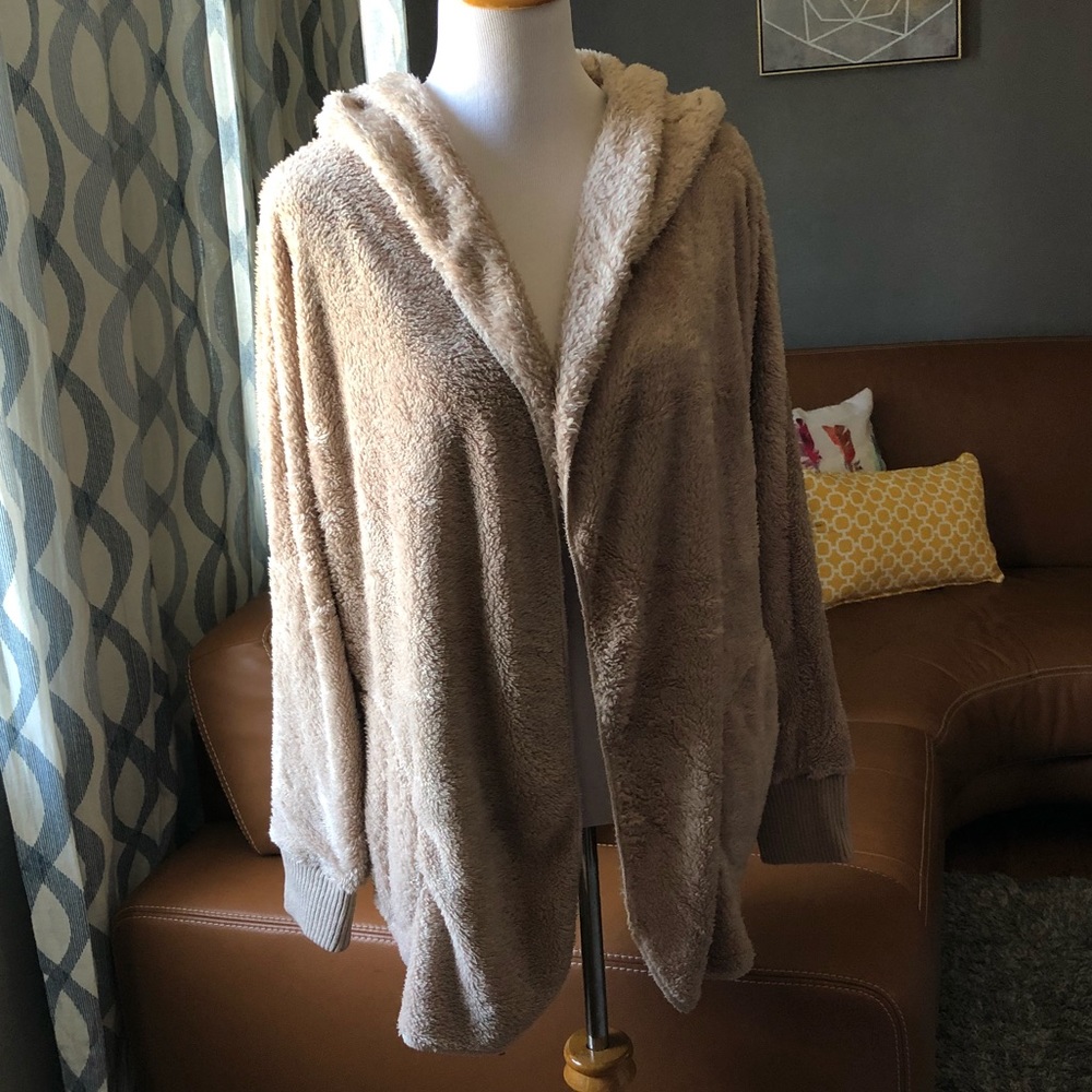 SALE!!!!✨LAST 1!✨Taupe Teddy Bear Soft Cozy Jacket - Picture 2 of 7